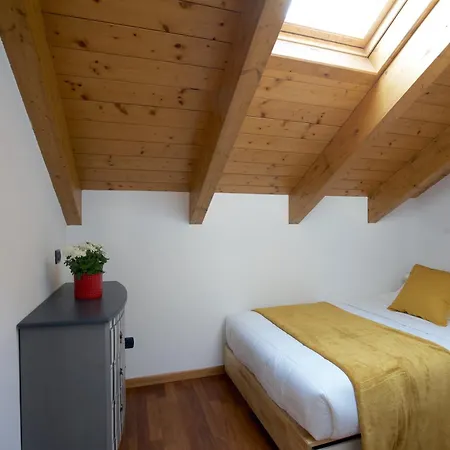 Cozy Apartment With View - Laghi E Sentieri - Dolzago Exterior photo