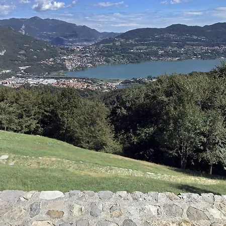 Cozy Apartment With View - Laghi E Sentieri - Dolzago Exterior photo